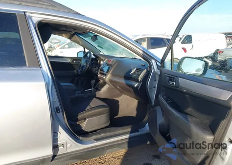 2017 Subaru Outback 2.5I Premium z USA, uszkodzony, nr VIN 4S4BSACC6H3301585